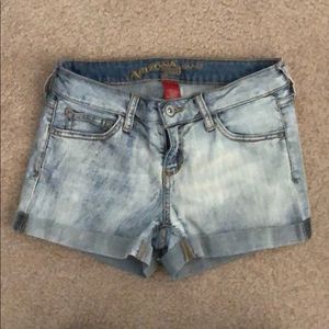 Light-wash Jean Shorts
